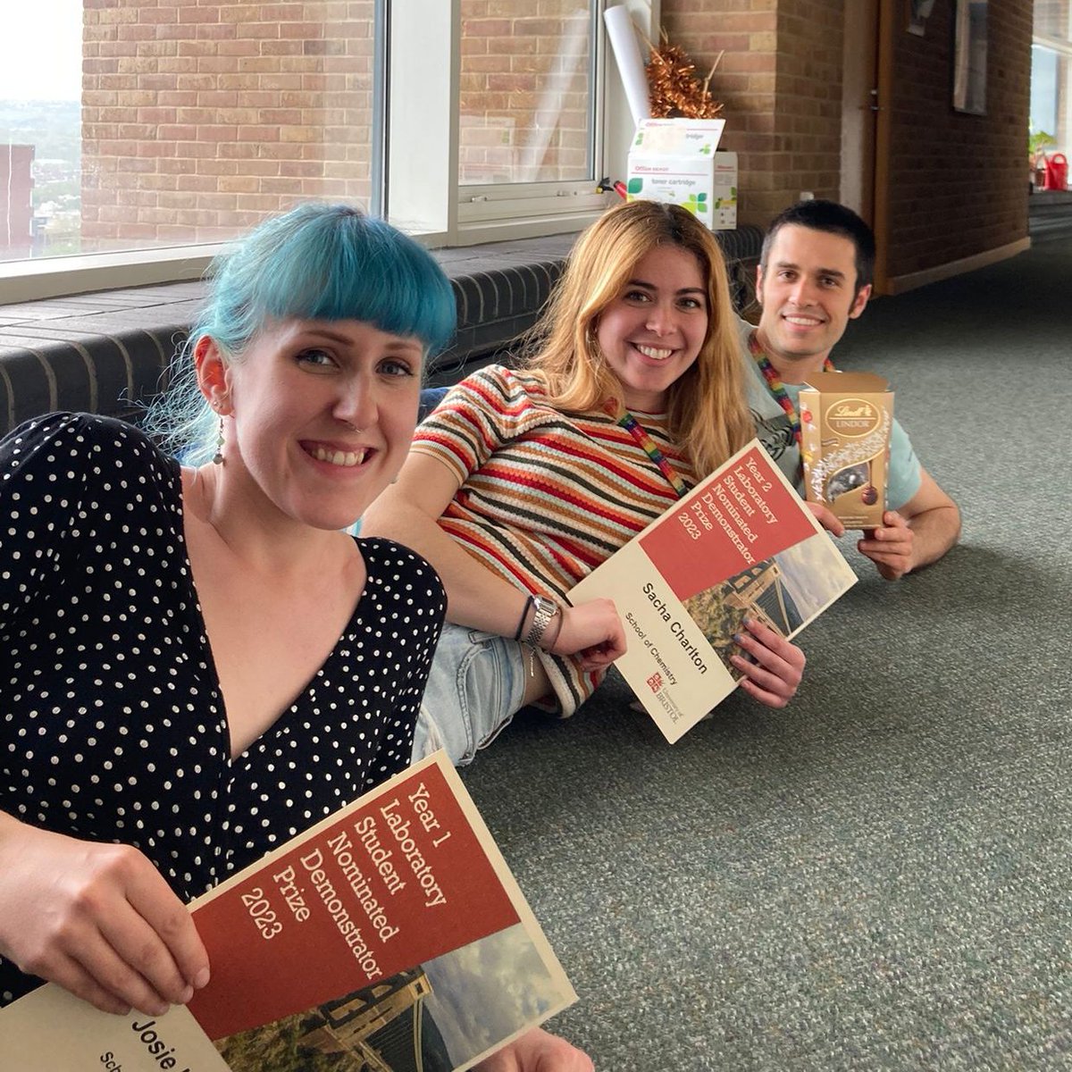 Willis Research Group (@willis_group) on Twitter photo Congrats to <a href="/sacha_charlton/">Sacha Charlton</a>, <a href="/harcourt_josie/">Josie Harcourt</a> and <a href="/DCIFelix/">Felix</a> for their demonstrator awards, as chosen by the undergrads!
#STEMeducation #WomenInSTEM (+felix) Congrats to <a href="/sacha_charlton/">Sacha Charlton</a>, <a href="/harcourt_josie/">Josie Harcourt</a> and <a href="/DCIFelix/">Felix</a> for their demonstrator awards, as chosen by the undergrads!
#STEMeducation #WomenInSTEM (+felix)
