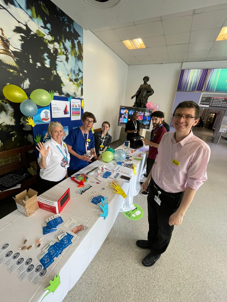 AmalYHussein's tweet photo. A really successful day highliting the importance of hand hygiene, lots of engagement from the public, patients and stafff  #cleanyourhands #alcoholhandrub #soapandwater #internationalworldhandhygieneday #accelarateactiontogether @GSTTnhs @jonotter @yusceesay @FedericoTabios https://t.co/3tdf7qQXLN
