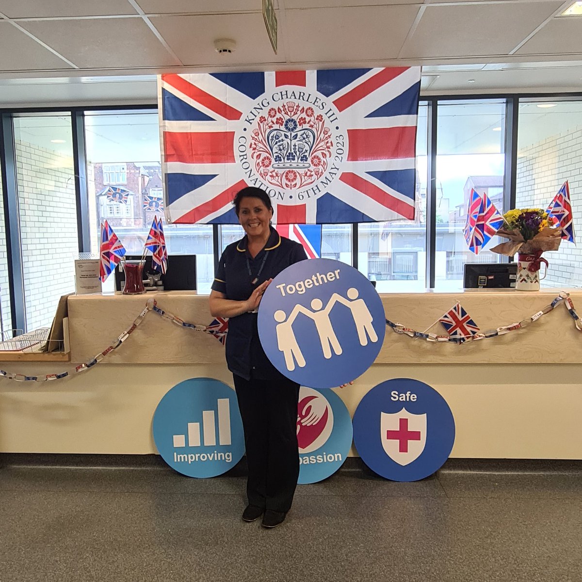 Jude Davies (@judedavies11) on Twitter photo Happy #InternationalDayoftheMidwife proud to be a midwife and work with such an amazing team 🥰 <a href="/UHNM_NHS/">UHNM NHS Trust 🏥</a> you are all fabulous <a href="/UHNM_DOM/">Sarah Jamieson</a> <a href="/DonnaJBrayford/">Donna brayford</a> <a href="/BethRatcliffe2/">Beth Ratcliffe 💙</a> <a href="/AnnMarieRiley10/">Ann-Marie Riley 💙 RN</a> <a href="/TracyBullock12/">Tracy Bullock</a> Happy #InternationalDayoftheMidwife proud to be a midwife and work with such an amazing team 🥰 <a href="/UHNM_NHS/">UHNM NHS Trust 🏥</a> you are all fabulous <a href="/UHNM_DOM/">Sarah Jamieson</a> <a href="/DonnaJBrayford/">Donna brayford</a> <a href="/BethRatcliffe2/">Beth Ratcliffe 💙</a> <a href="/AnnMarieRiley10/">Ann-Marie Riley 💙 RN</a> <a href="/TracyBullock12/">Tracy Bullock</a>