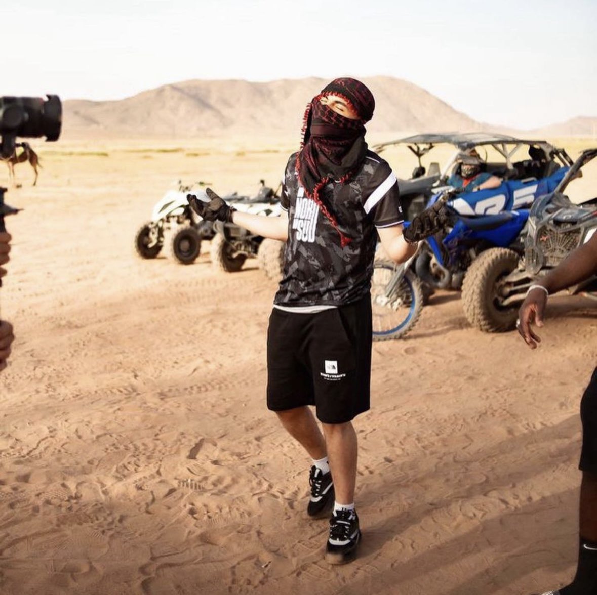 RK x Kerchak ✅

La collaboration arrive ! 
Extrait de la compilation « Du Nord au Sud » par Foot Korner 📀