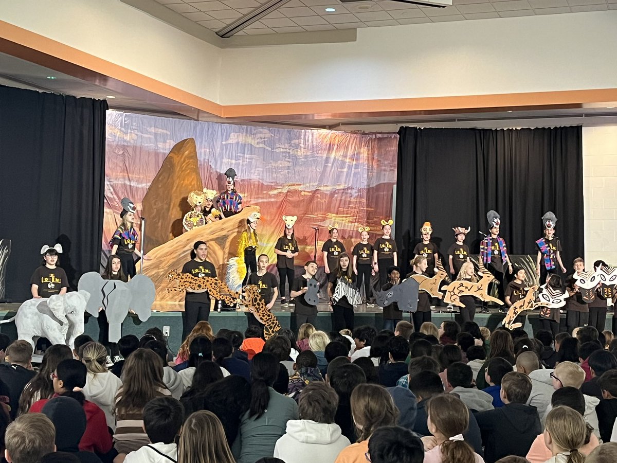 AmyPerry00's tweet photo. Team #empowermi is so proud of our Lion King stars! What an amazing performance this morning! @MrsStrancarMECC @avprice3 #mistrong @MrsVennemeyer @MrVennemeyer https://t.co/RsNmrA2dEK