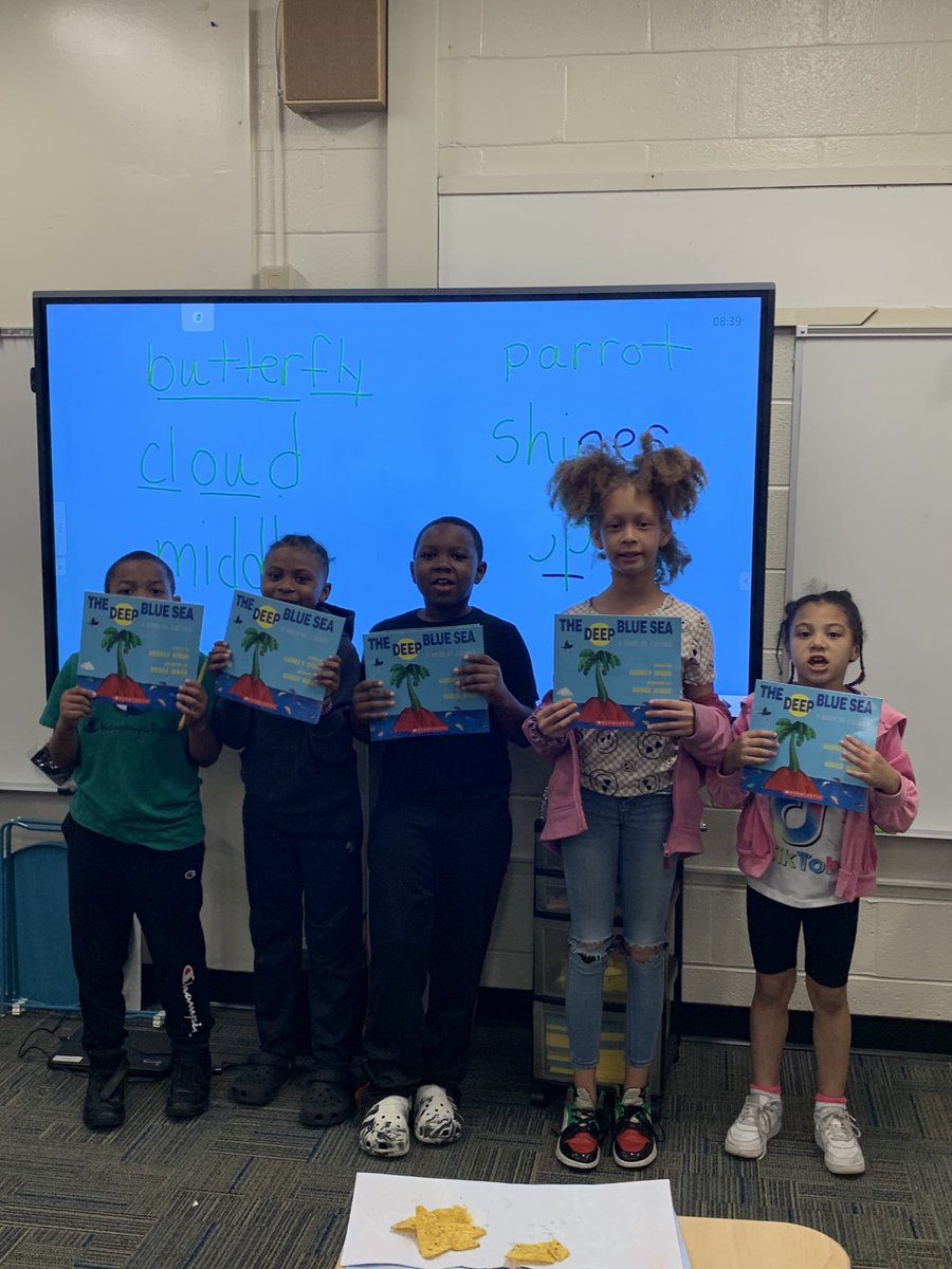 Big shoutout to our amazing 2nd grade readers who are using some very specific reading strategies to tackle challenging texts. So proud of their determination and hard work. Keep up the great reading, everyone! ⁦<a href="/lonniebnelson/">LonnieBNelsonElem</a>⁩ ⁦<a href="/GTwanisha/">Twanisha Garner, PhD</a>⁩