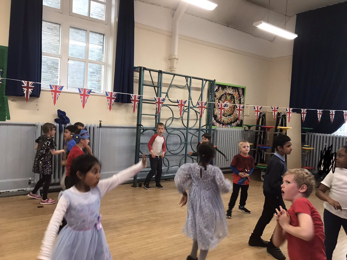 Musical statues anyone? <a href="/LansdownePS/">Lansdowne Primary</a> <a href="/MissSmith_LPS/">Fern Class- Year One</a> <a href="/SurreyYear2_LPS/">Surrey Class - Year 2</a>
