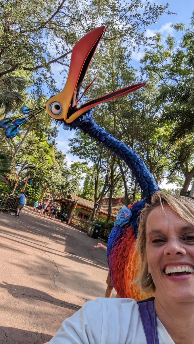 Awesome #characterInteraction with #kevin from UP --  thanks @WDWGuestService  for keeping the Magic alive 🙂