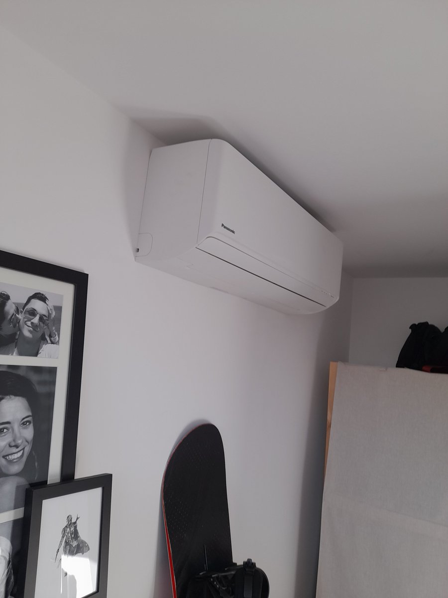 AirconServices's tweet photo. Its starting to get #hot - time to think about #airconditioing in your home, either one room or a whole house! We can do it all from planning to installation just call us on 0800 998 9135 https://t.co/HlCHxIew7N