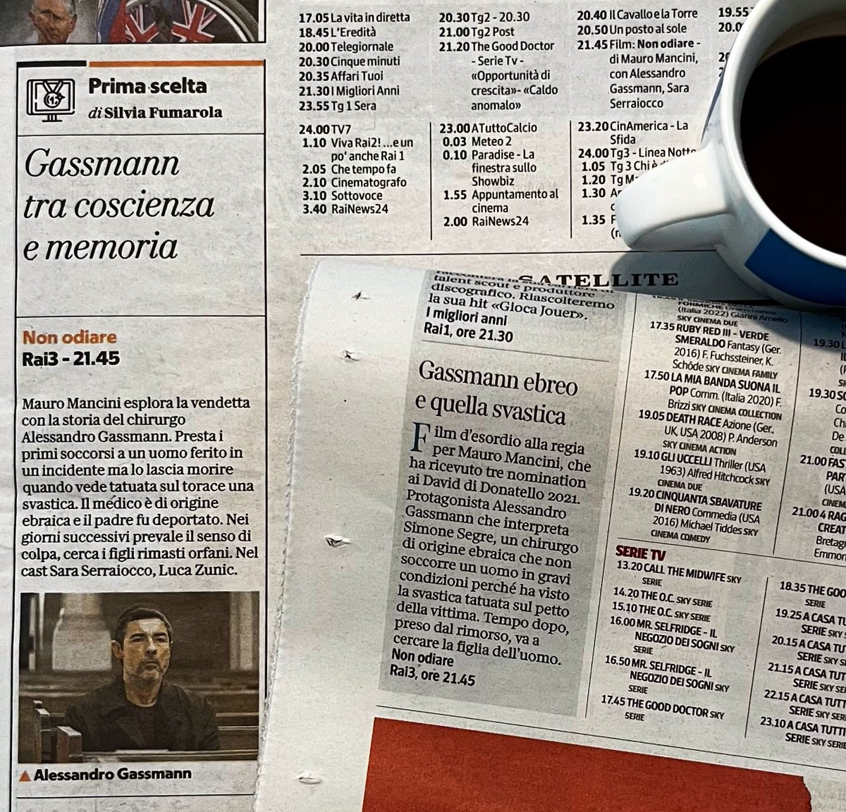 Felicissimo di condividere con voi questa bella notizia: stasera alle 21.45 Non odiare andrà in onda in prima tv su Rai3. Grazie a chi lo vedrà per la prima volta e a chi avrà voglia di rivederlo! ❤️
@GassmanGassmann <a href="/SerraioccoSara/">Sara Serraiocco</a> <a href="/movimentofilm/">Movimentofilm</a> <a href="/ilMorabito/">Mimmo Morabito</a> <a href="/RaiTre/">Rai3</a> #nonodiare