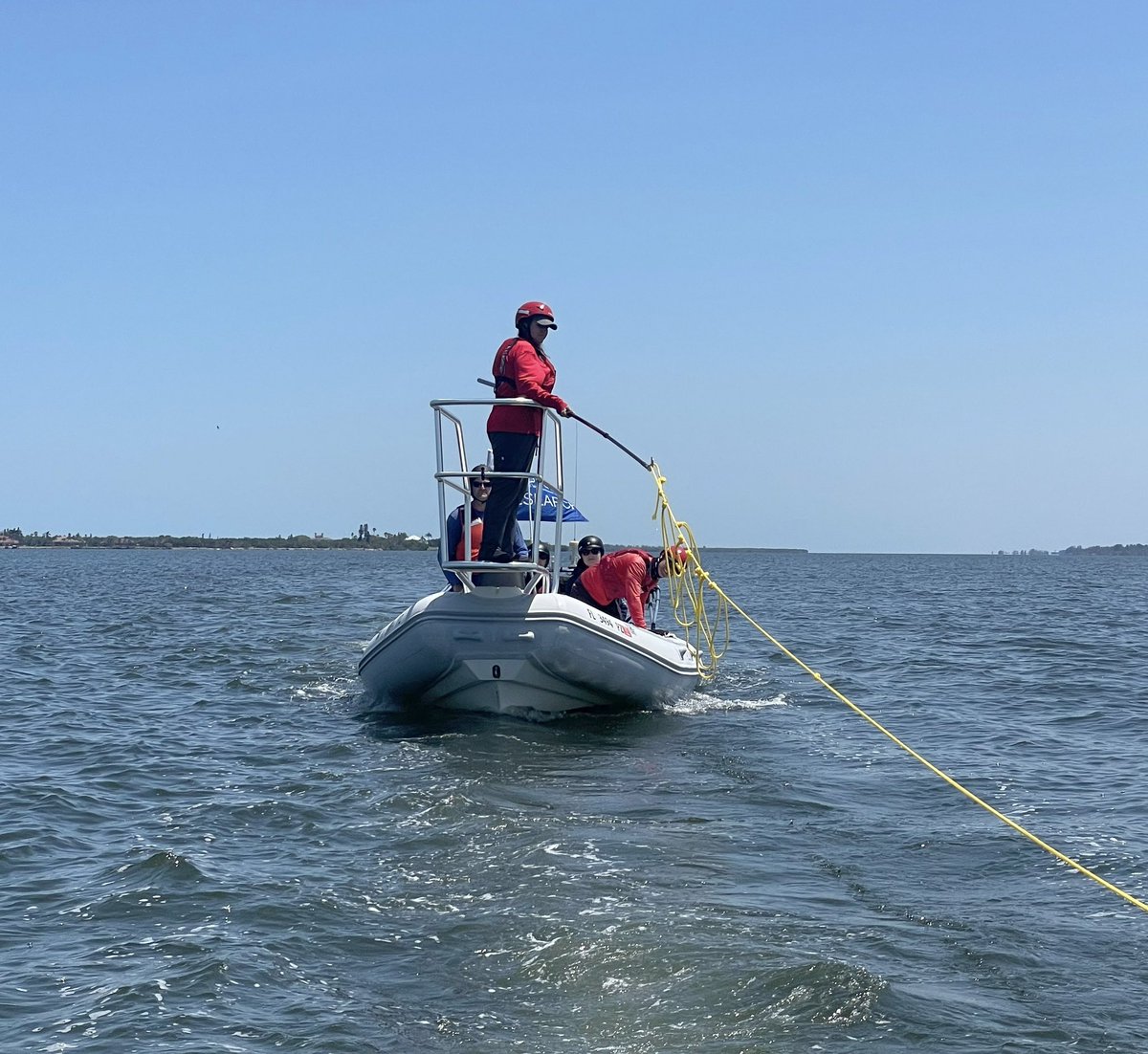Hubbs_MMRR's tweet photo. Yesterday we hosted a disentanglement workshop! Thank you, Jamie,@BluWrldResearch for leading &amp; sharing expertise! Together we can develop strategies to address this growing risk to whales &amp; dolphins.@NOAAFish_SERO @MyFWC @CountyofVolusia @HarborBranch @dolphinsarasota @UFVetMed https://t.co/UiAePabIV6