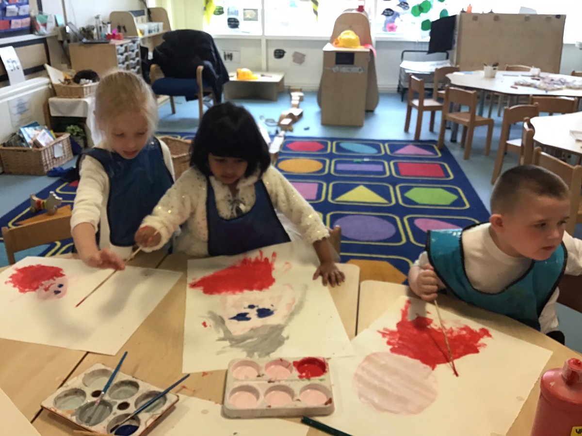 EYFS_OLSP's tweet photo. Look at all the fun we have had today celebrating the king’s coronation. #makingmemories #Buckinghampalace #amomentinhistory @STOC_CAT @ClarenceHouse @RoyalFamily https://t.co/YHzEhAO4tm