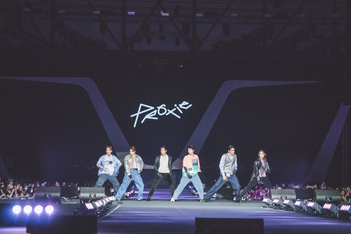 KonnecThai's tweet photo. และที่ขาดไม่ได้ ขอขอบคุณน้องๆวงProxie ที่เข้ามาช่วยสร้างสีสัน มอบความสดใส และเติมเต็มให้เวทีคอนเสิร์ตครั้งนี้ สมบูรณ์มากยิ่งขึ้นกว่าเดิม 
#Proxieth 
#KonnecCon
#KonnecThai https://t.co/sTUR0ifEps