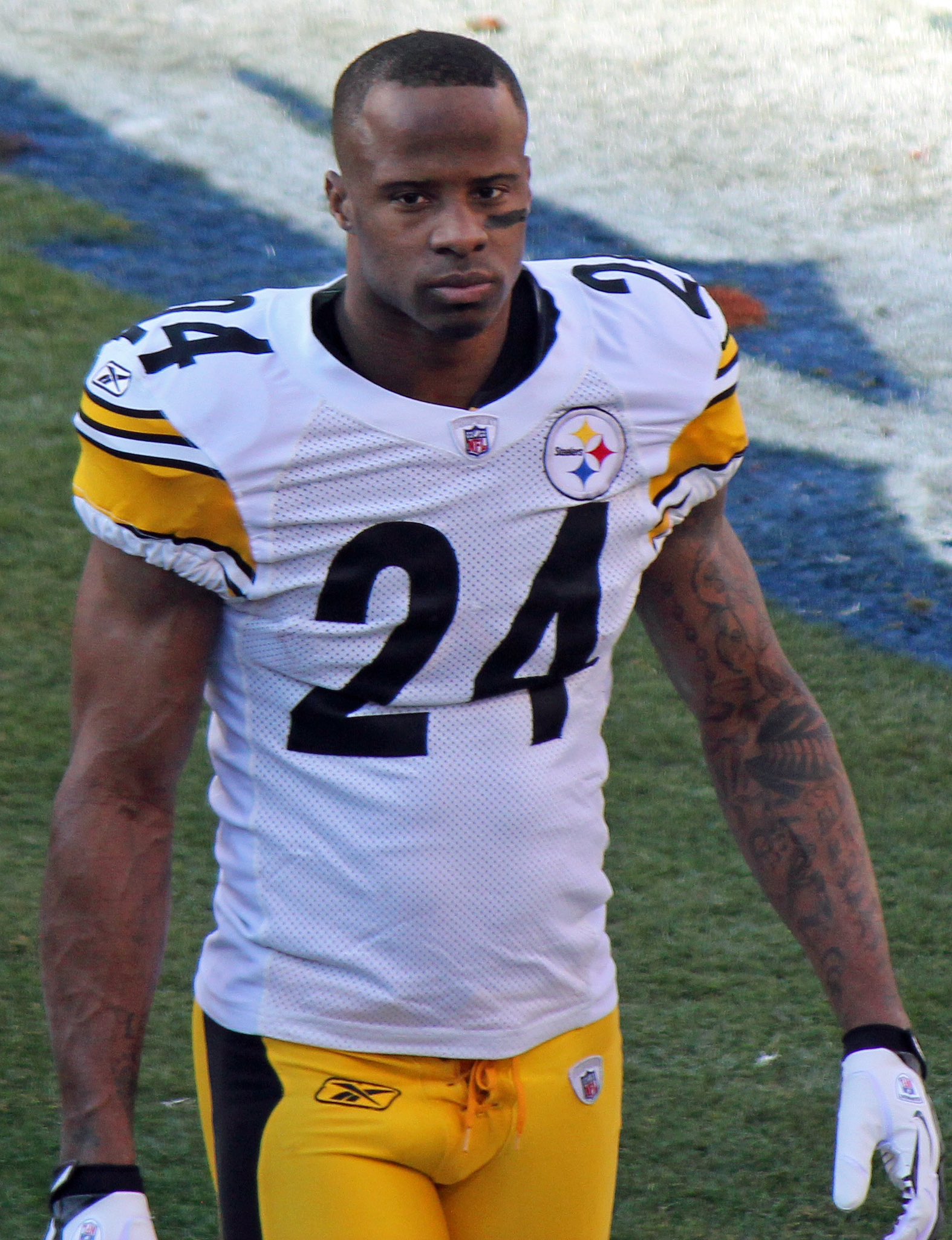 Happy Birthday to Ike Taylor! 