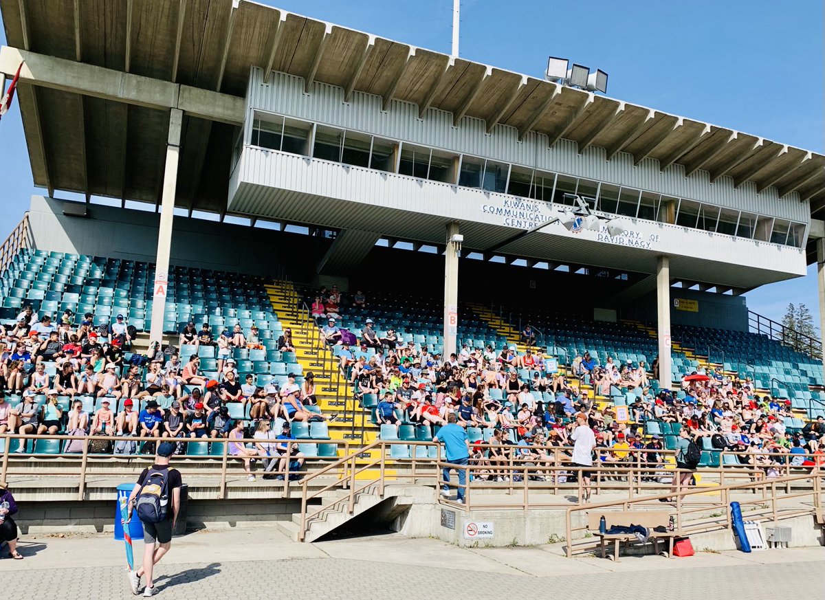 Our Gr. 6’s had an amazing SUNNY day at the Apple Bowl yesterday. Thanks to our parent volunteers for all their work, to our Gr. 6 students who represented CNB with excellent school spirit!  ⁦<a href="/SD23News/">Central Okanagan Public Schools</a>⁩