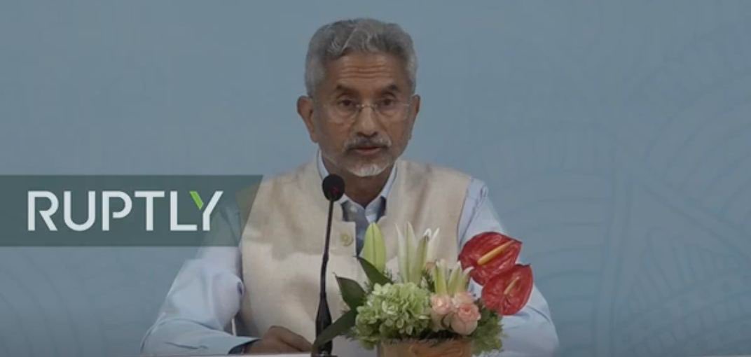 RT_India_news's tweet photo. ❗️ 🇮🇳 EAM Jaishankar: SCO Will Explore Further New Spheres of Cooperation

The 🇮🇳 EAM hosted a press briefing following the SCO meeting in Goa Friday - here are some of his main points in the Q&amp;A session: https://t.co/7J1OunBCiV