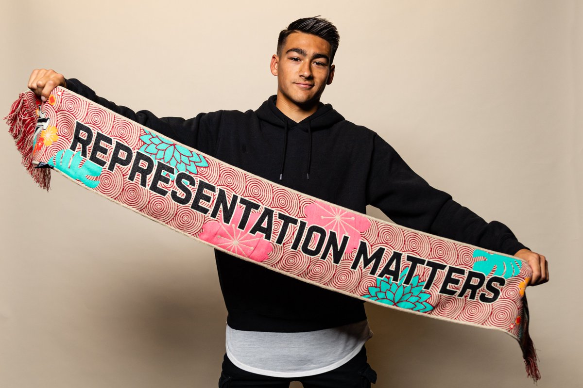 In honor of #AAPIHeritageMonth, we're giving away a May Scarf of the Month ‼️

Like, RT &amp; leave a 🧣 in the replies for your chance to win! ⤵️
