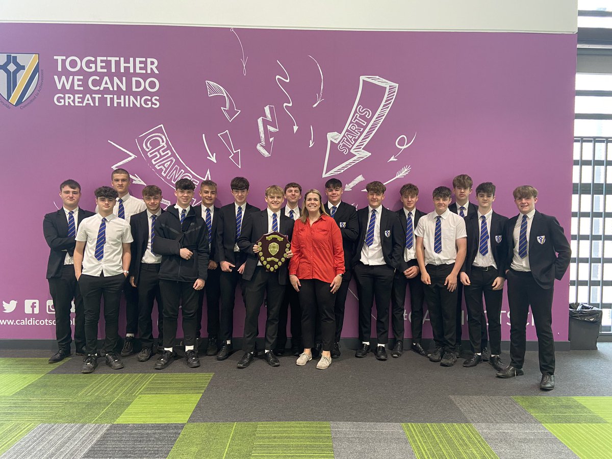 Celebrating the Year 10 rugby success this morning 🤩🤩🙌🙌 #cupchampions #caldicotexcellence @CaldicotPEDept @Caldicot_Sch