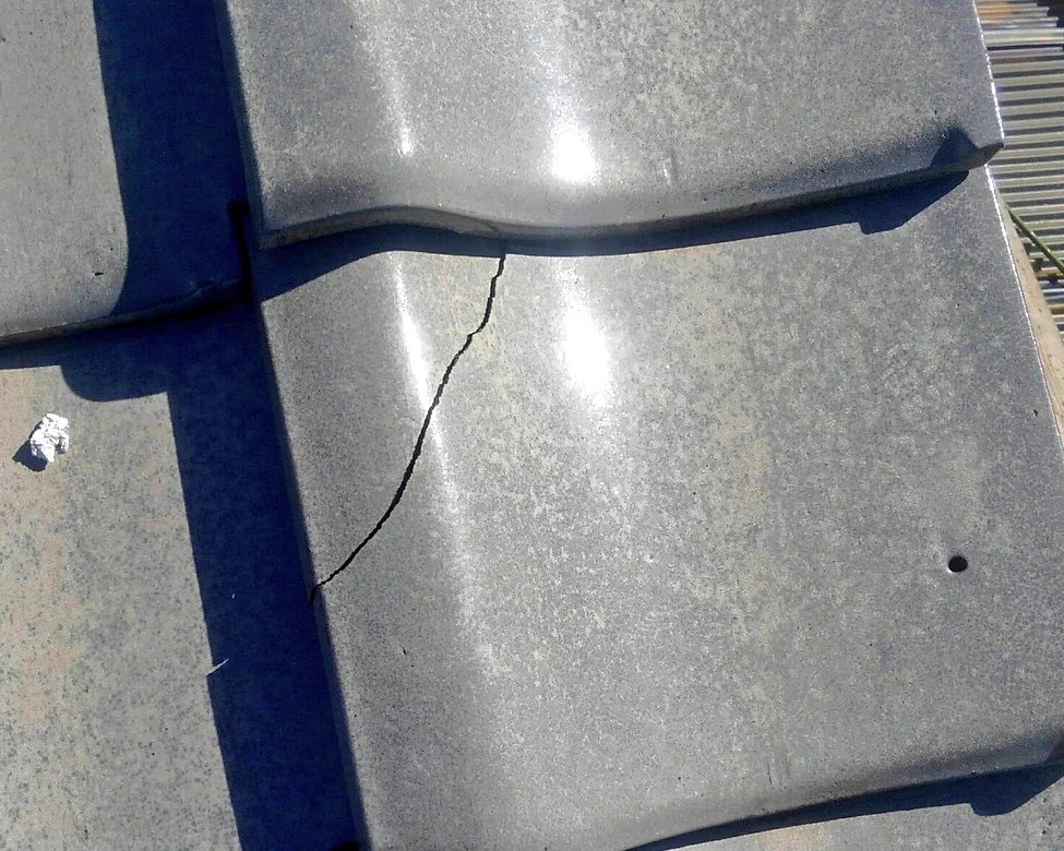 地震後にやってくる屋根の無料点検業者に注意！でっちあげで修理費を請求されるかも？！