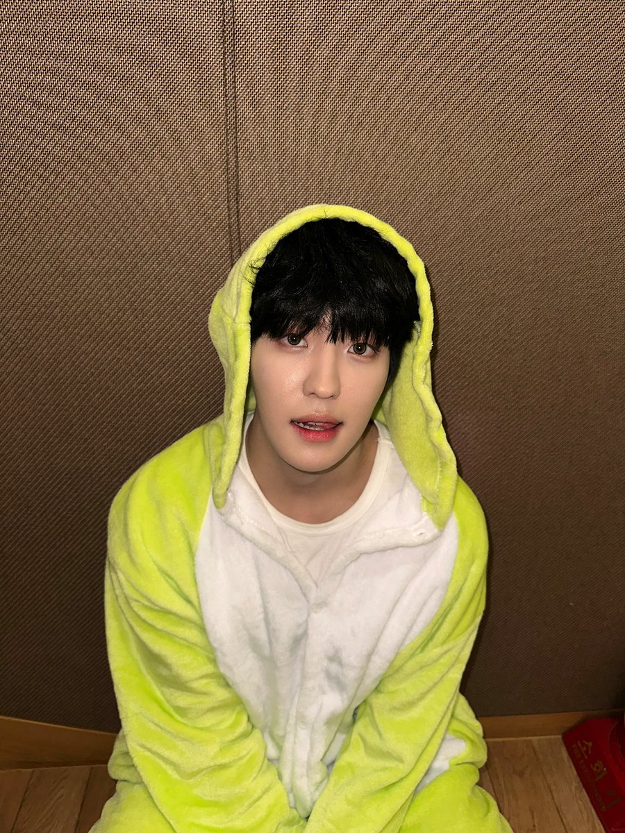TheKingDom_GF's tweet photo. [LOUIS👑]

개굴 개굴🐸

#KINGDOM #킹덤  #LOUIS #루이 https://t.co/UCMszHdIcd