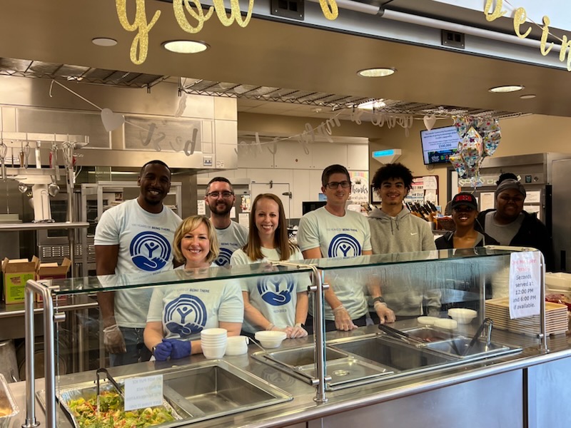 This week, to celebrate United Way's 100 Years of Service, Jason Muhleisen and Sarah Wischhof lent a helping hand serving lunch at Matt Talbot Kitchen. Learn more about United Way's 100 Years of Service here: hubs.ly/Q01NL4cr0
