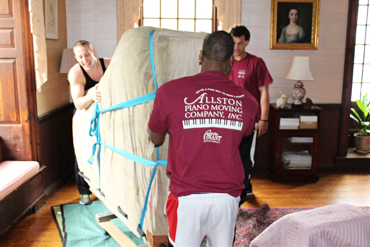 Did you know Allston Piano is the only Boston piano moving company that only moves pianos? With over 60 years of experience and a crew of dedicated piano movers, you can trust us to take care of your prized possession 🎹 #pianomovers #moving