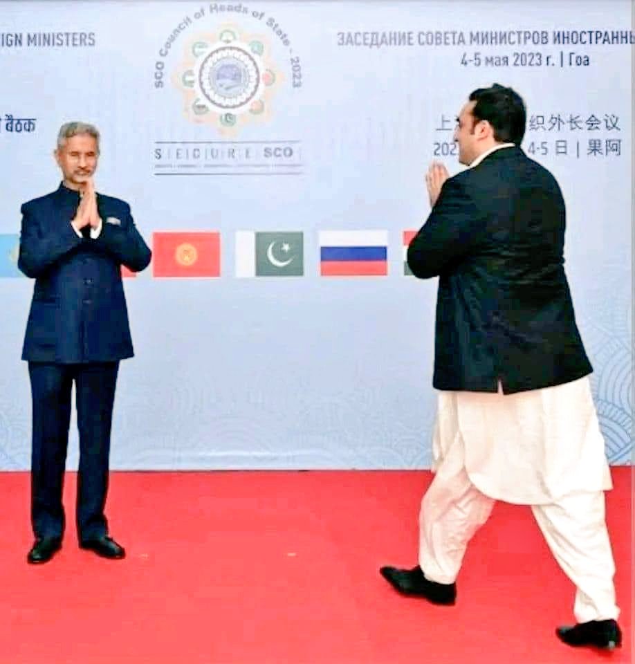 hassancheema20's tweet image. A new era!

Peace is the answer.
#PakistanForeignMinister