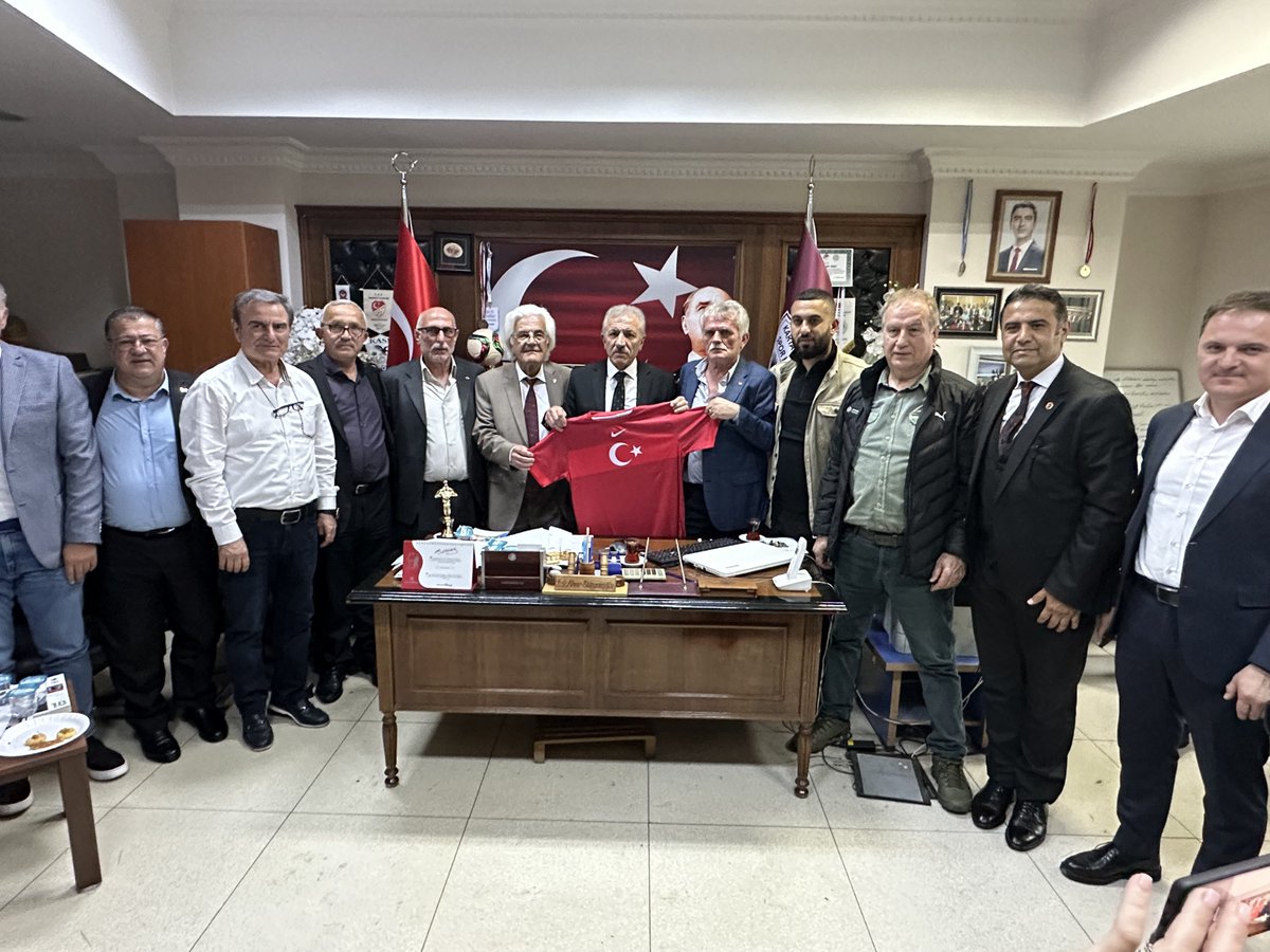 vedatbayramtc's tweet photo. Kartal ve Çevre Amatör Kulüpler Birliği ile bir araya gelerek, kulüplerimizin yaşadıkları mağduriyetleri nasıl gidereceğimizi anlattık.

Sporda liyakat esaslı bir yönetim ile #TürkiyeTarihYazacak 🇹🇷 https://t.co/HdPlZAeyUf