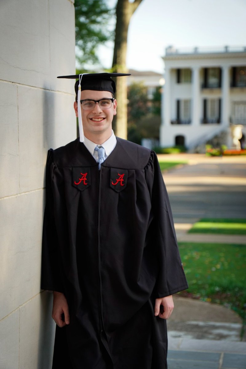 annsarg's tweet photo. Graduating with honors, this kid is also a hero who saved his sister’s life when she needed a bone marrow transplant. He’s on to grad school at another SEC school, but Alabama will always be his home. Roll Tide!! https://t.co/Q9Hu7LAHk2