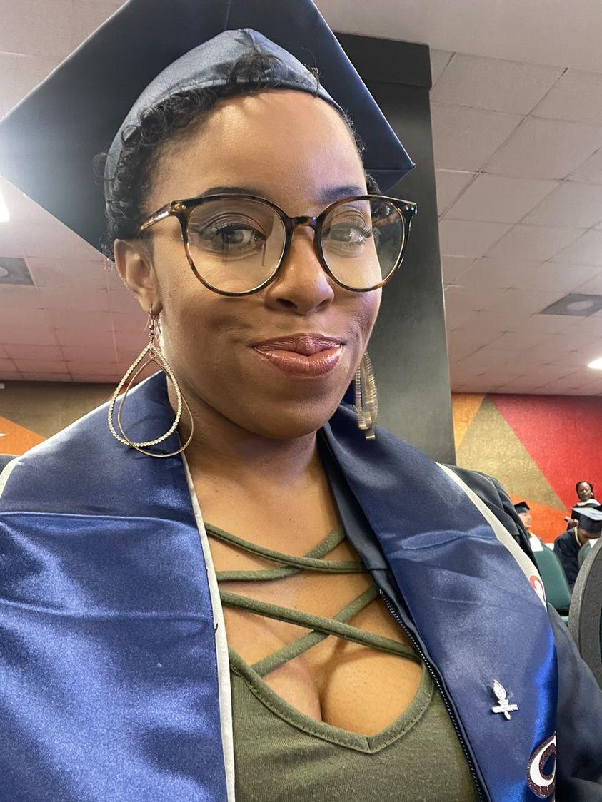DPhiDSigma's tweet image. Congratulations to our very own  @babybooria on graduating today. ❤️🖤🤍🐾 We are wishing you the best in your future endeavors. 🤗

#PanthersGraduate #Sigma #DPhi