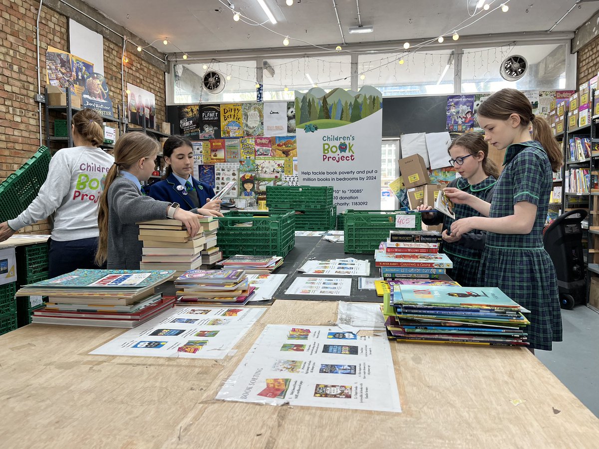 RPPS_Library's tweet image. My amazing @RPPS_Year6 @RPPS_Library prefects wowed @lonbookproject with their book knowledge &amp;amp; sorting skills for #TheBigHelpOut &amp;amp; @RPPSlondon’s volunteering week. 

Thank you Liberty for leading us. We hope to come back! You do the most amazing work! #KidsNeedBooks #BookLove