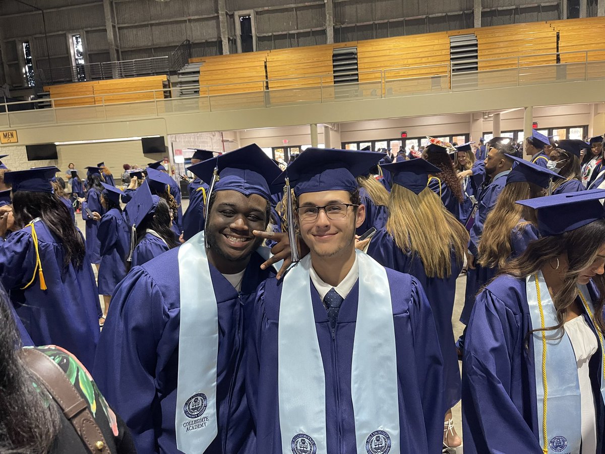 tanewfield's tweet photo. @HCCFL graduation day for the @ArmwoodAcademy   @Armwood_HS https://t.co/ZFesiNwY7c