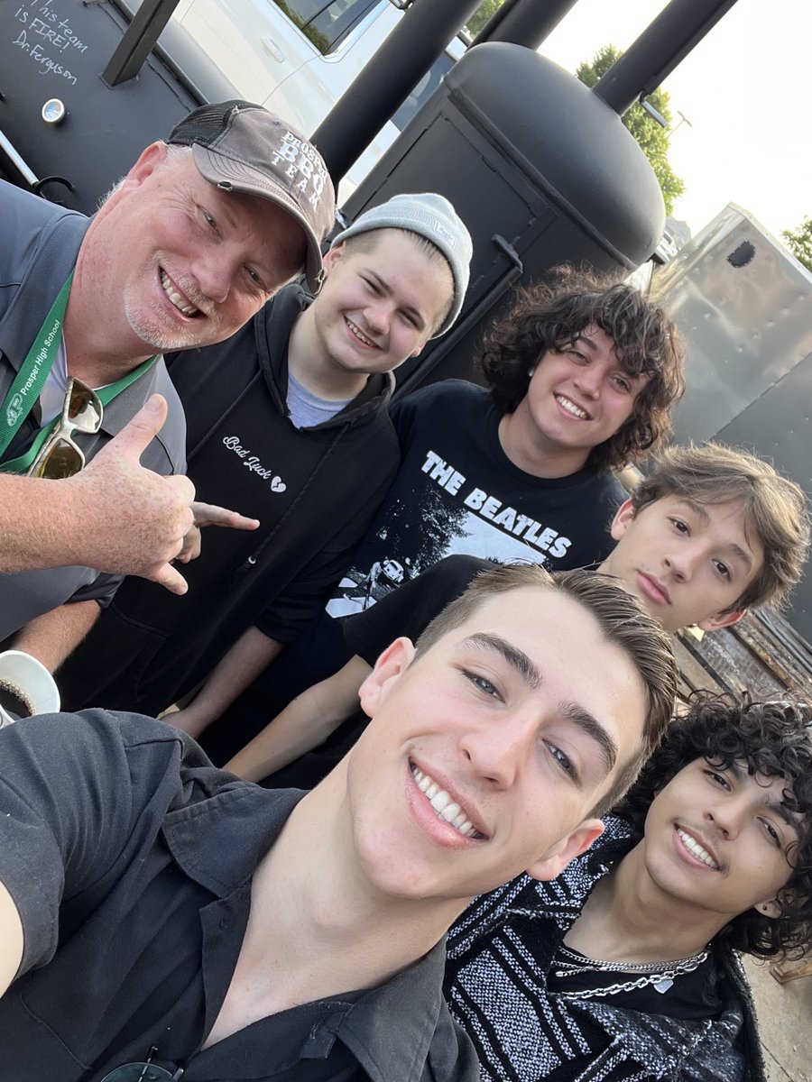 WGHSBBQ tweet media