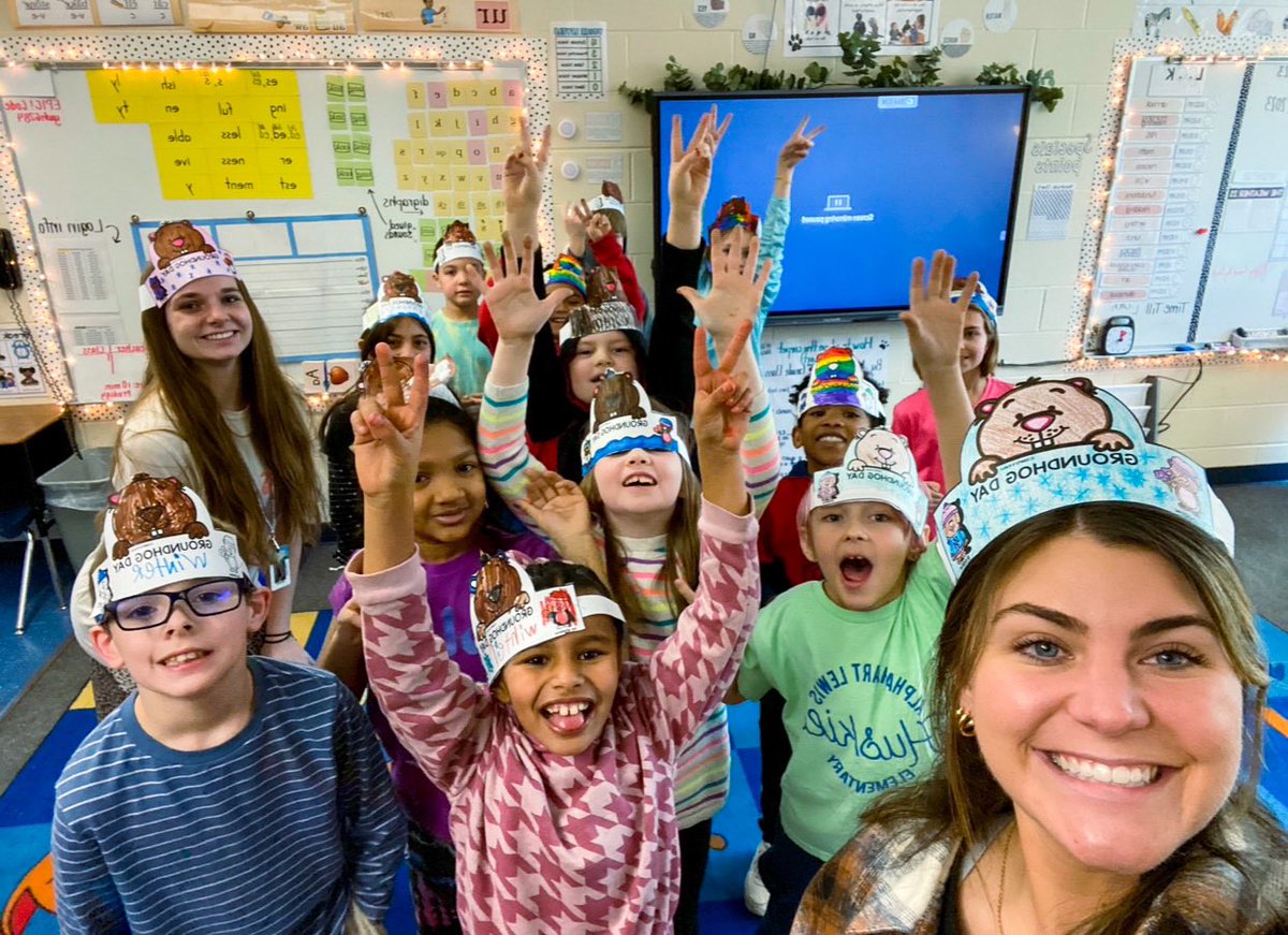 Abby_Stoner_'s tweet photo. A semester full of amazing memories. Yesterday was my last day of my student teaching experience. I couldn’t have imagined a better experience because of the staff and students at AHL. #trustyhusky for life. 🥹💙💚 https://t.co/Mi66biNj6N