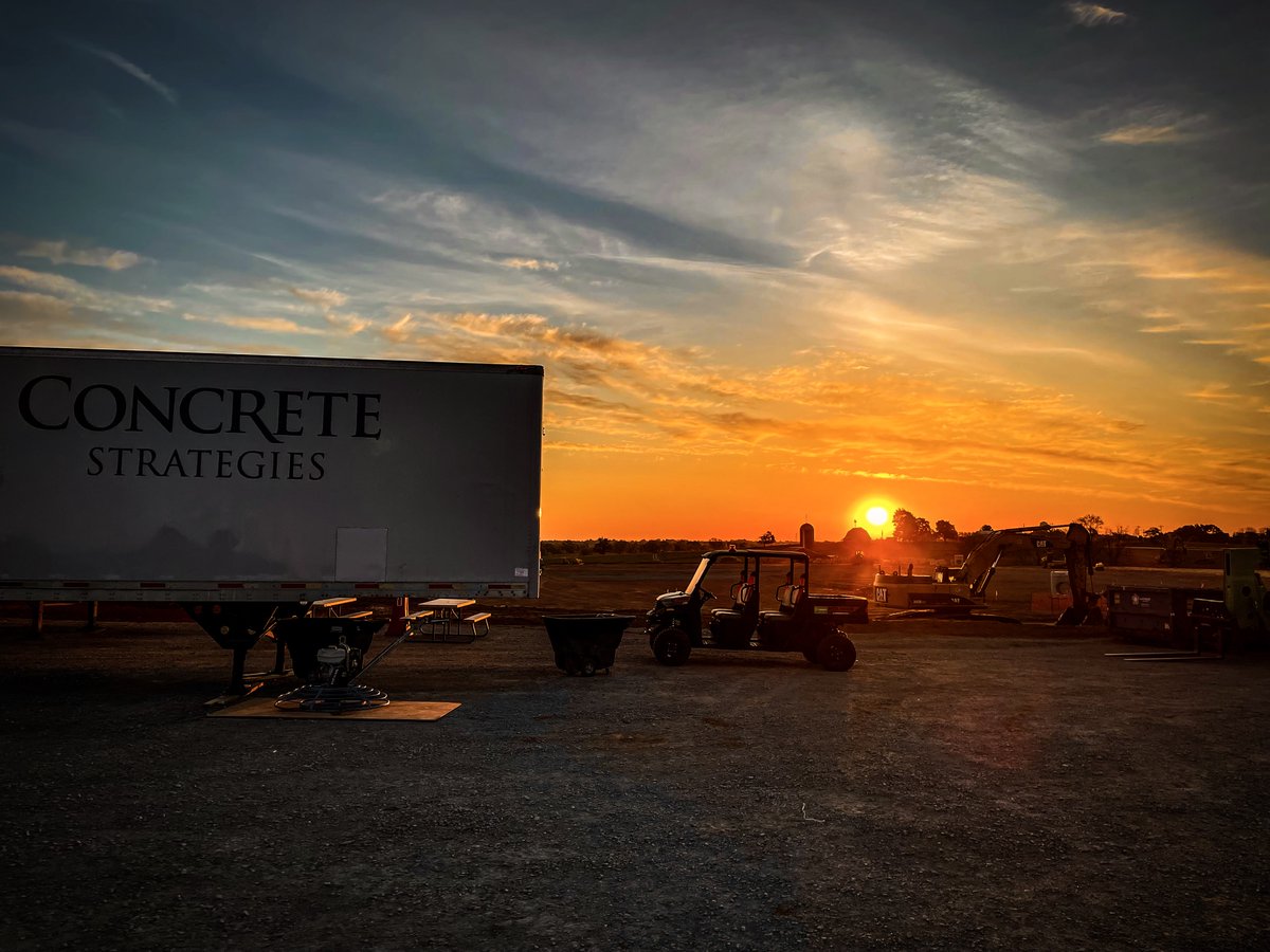 ConcreteStrateg's tweet photo. Beautiful early morning sunrises over Project Thoroughbred in Lebanon, KY. Have a happy Friday and a safe weekend! #moretothepour #concrete #concreteconstruction #concretestrategies https://t.co/BK3OvM6Xg1