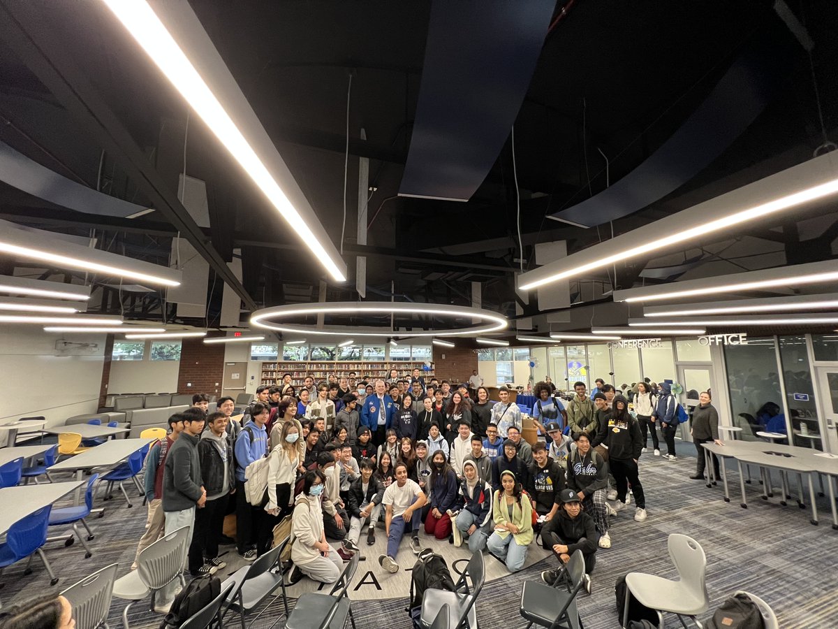 JacobsConnects's tweet photo. We had a blast 🚀 visiting Gahr High STEAM Magnet School @GoGahrHS yesterday as part of the @NASAGroundSys suppliers tour of Southern California!
#SeeYourselfInSTEAM #STEAMatJacobs https://t.co/7n9dwSDwfK
