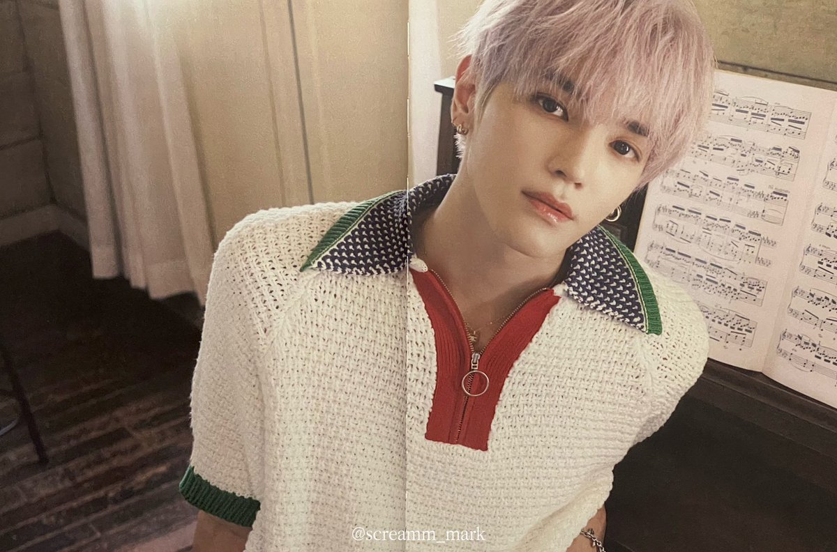 taeyongpictures's tweet photo. [SCAN] NCT 127 PHOTOBOOK BLUE TO ORANGE : House of Love

#TAEYONG #태용 https://t.co/hihMdMJmTz