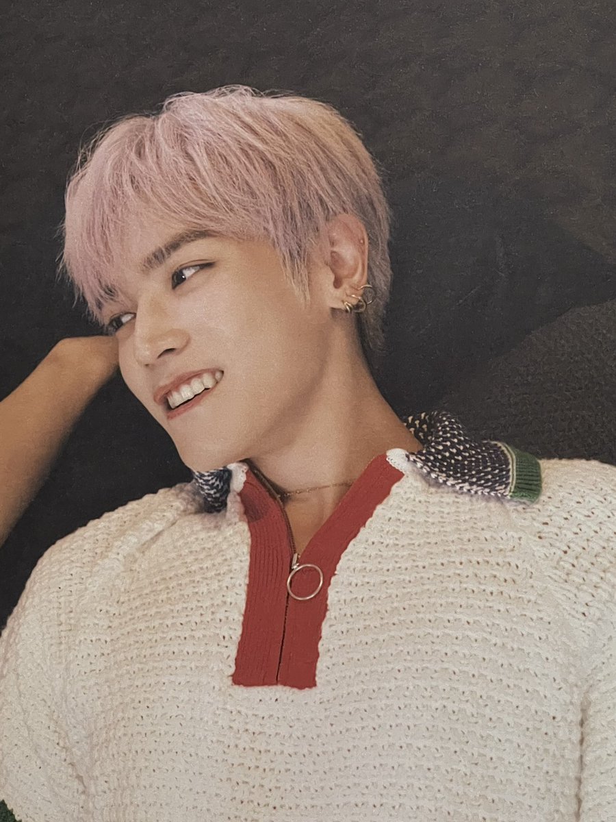 taeyongpictures's tweet photo. [SCAN] NCT 127 PHOTOBOOK BLUE TO ORANGE : House of Love

#TAEYONG #태용 https://t.co/hihMdMJmTz