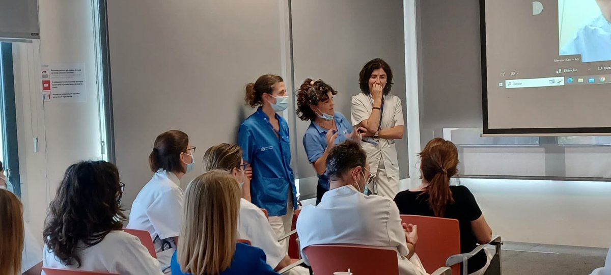 llumveiga's tweet photo. #SessiodivendresPereVirgili emocionant presentació !! #ProjecteSenseLligams i maneig del delirium. Un projecte d’Atenció Centrada en les persones, articulat  per #ComissioDelirium i l’equip de professiónals fantàstic que ho fa real cada dia @tmolinsv #LaliCasanova @perevirgilicat https://t.co/aIvrkOYkUX