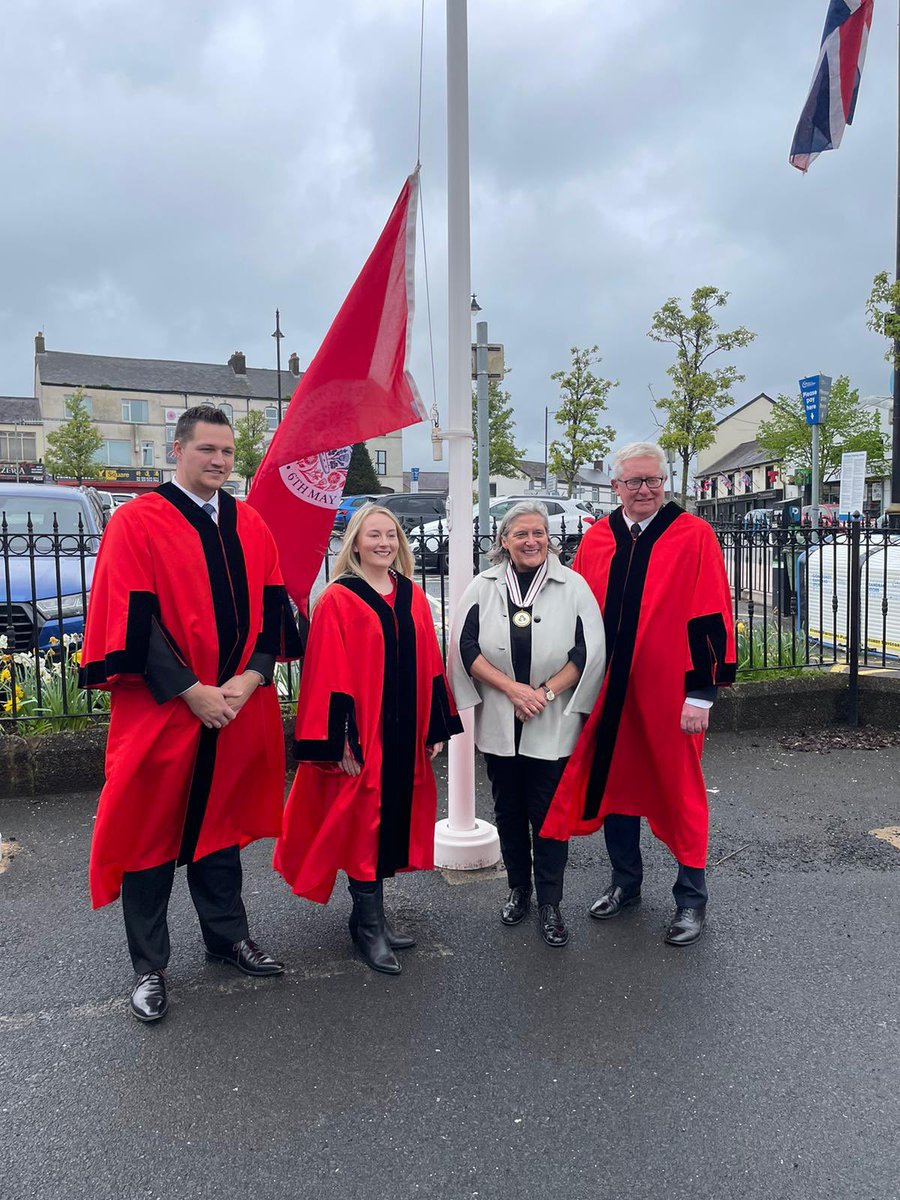 ALieutenancy's tweet photo. Mrs Jane Allen, DL, represented the #AntrimLieutenancy at @ANBorough’s #Coronation Flag Raising Ceremony in #Ballyclare, this morning 🇬🇧 #CountyAntrim ☘️ #DL #ANBC #Coronation2023 #KingCharles https://t.co/rArGRjT7BK