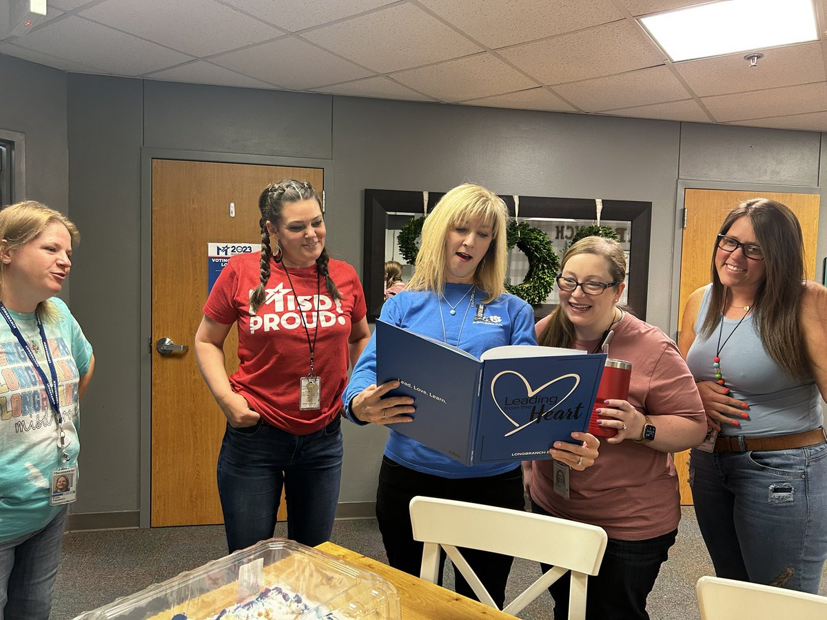 LitkeAngie's tweet photo. When the yearbook comes in and it is SPECTACULAR!  A special page dedicated to the BEST principals @karenafawn and @carinix as they move on t o their next adventure!  Great job on the yearbook @stephaniewallace8 !!@Longbranch_Elem https://t.co/WiLABpZ3SN