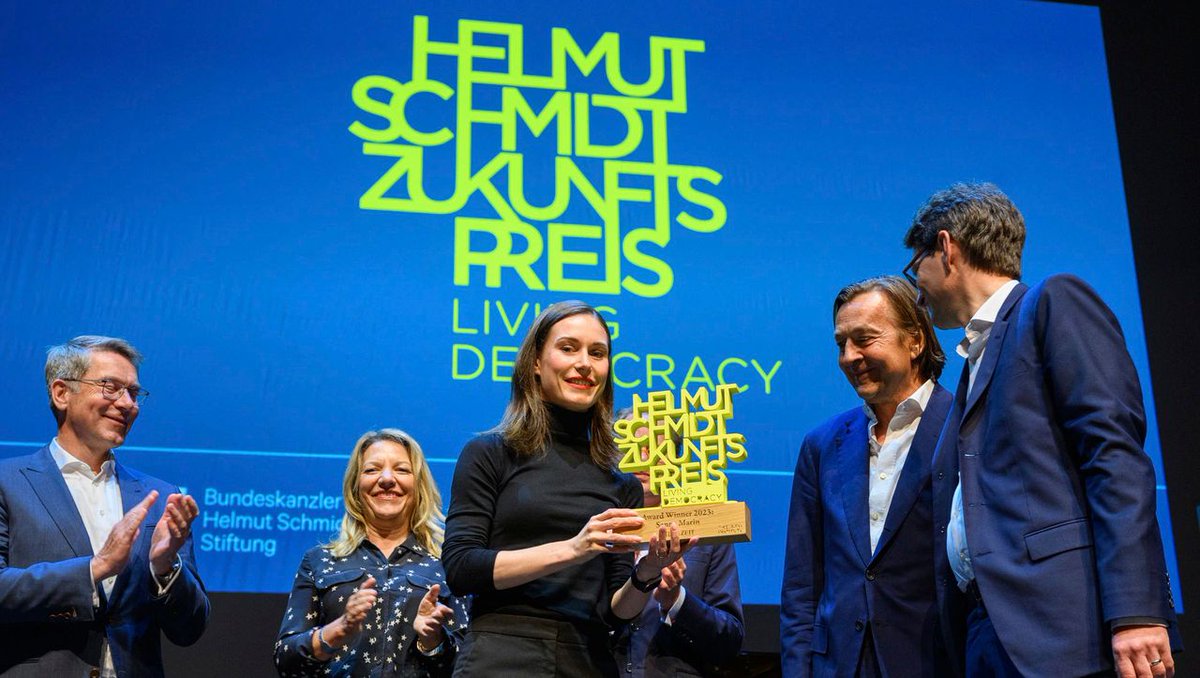 Helmut-Schmidt-Preis für Sanna Marin: Auftritt neue Welt. Auftritt Sanna Marin dlvr.it/SnZn85