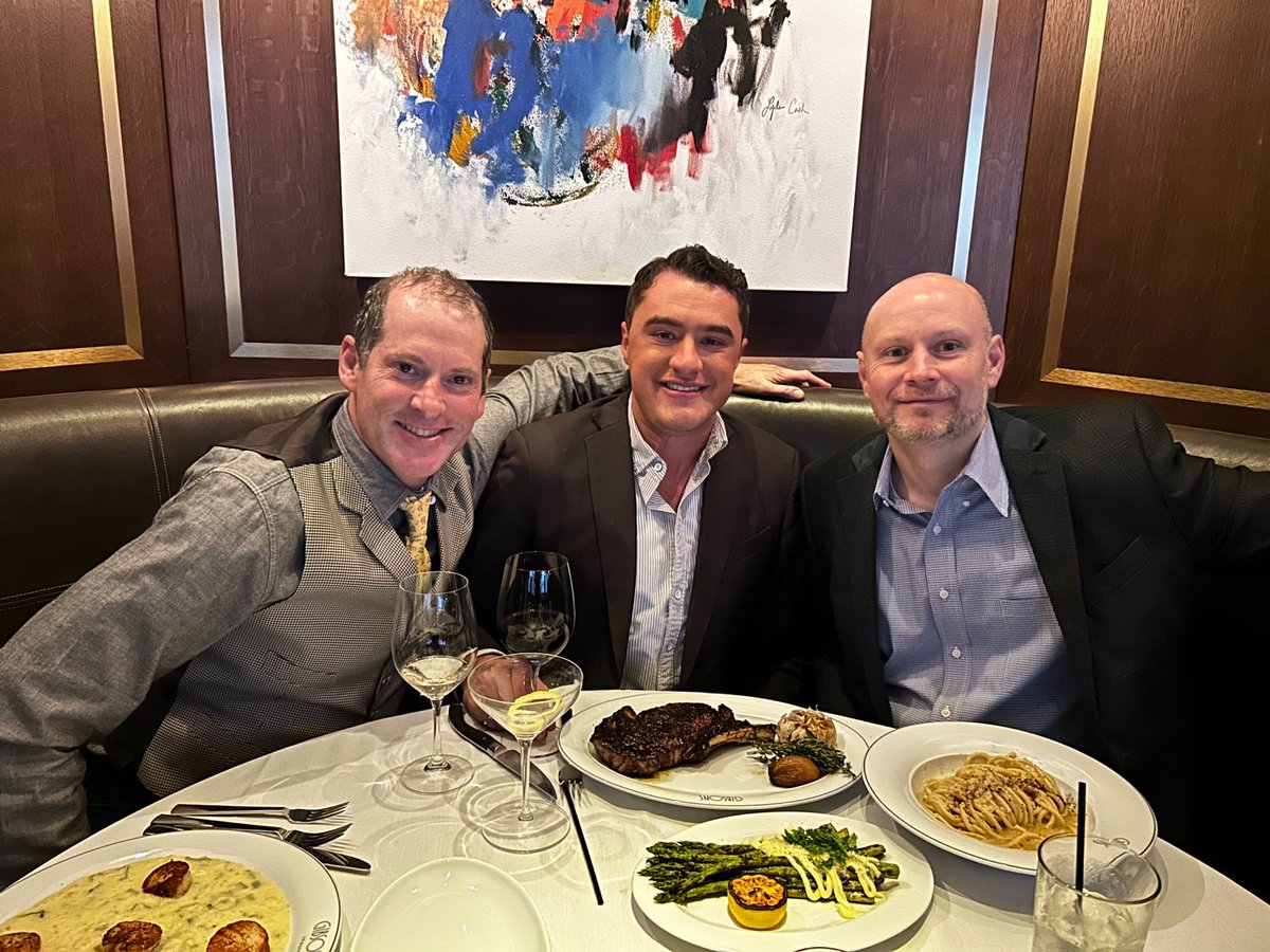 HiltonGlobal_HQ's tweet photo. COO, Randy Shain, and AVP, Michael Drabich, visited Chicago, IL this week to connect with friends and clients based in the Windy City. Spending meaningful time with our clients helps us to make an impact in supporting their needs and deal flows. #duediligence #peoplefirst https://t.co/gGe3nwIs7E
