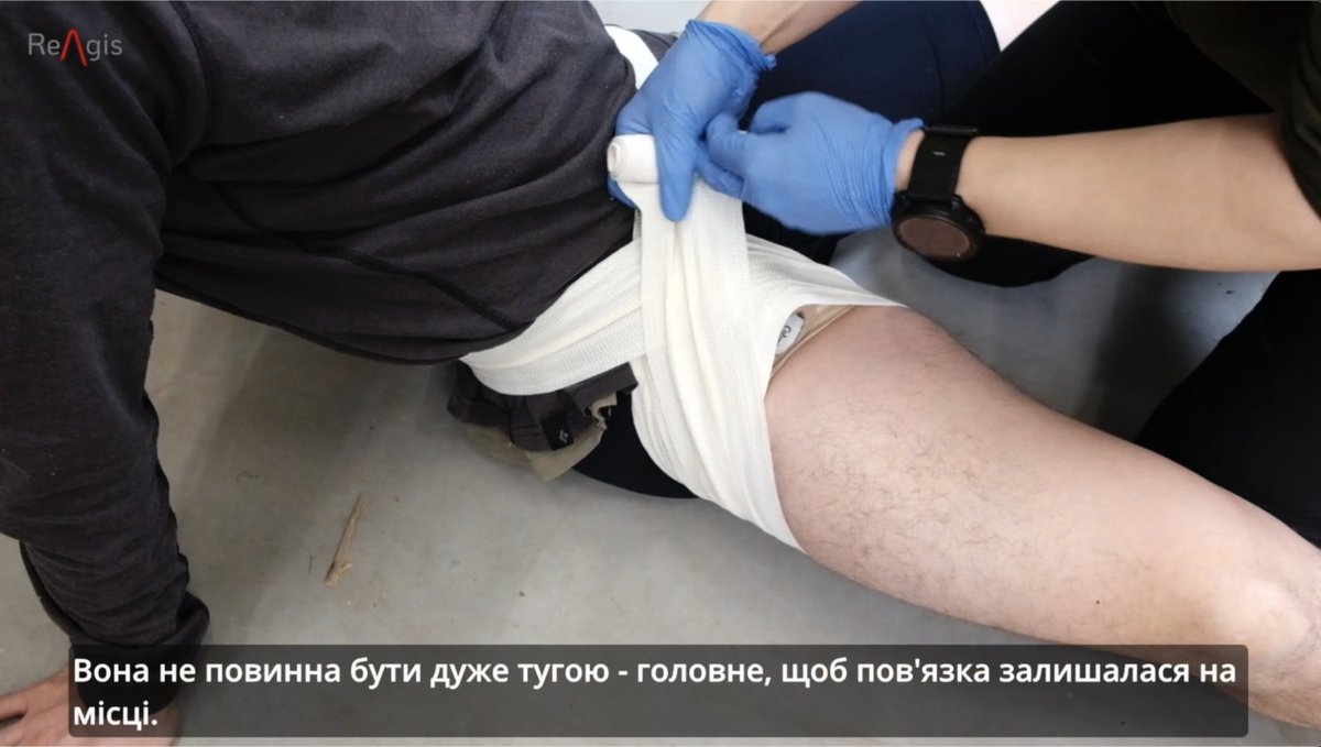 ThePleksi's tweet photo. 1/ In this thread, instructional videos on how to stop (non massive) Bleeding in a limb, in armpit and in the groin. 

Knowing these skills in a world like this is a literally a matter of life and death. 

The video is subtitled in Ukranian. 

@DaliaStasevska @bekamaciorowski https://t.co/1AGsZcQB25