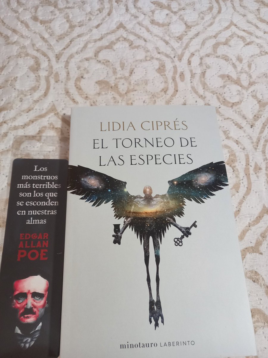 Empiezo lo último de <a href="/LidiaCiR/">Lidia Writer</a>, acompañado por mi querido Poe.