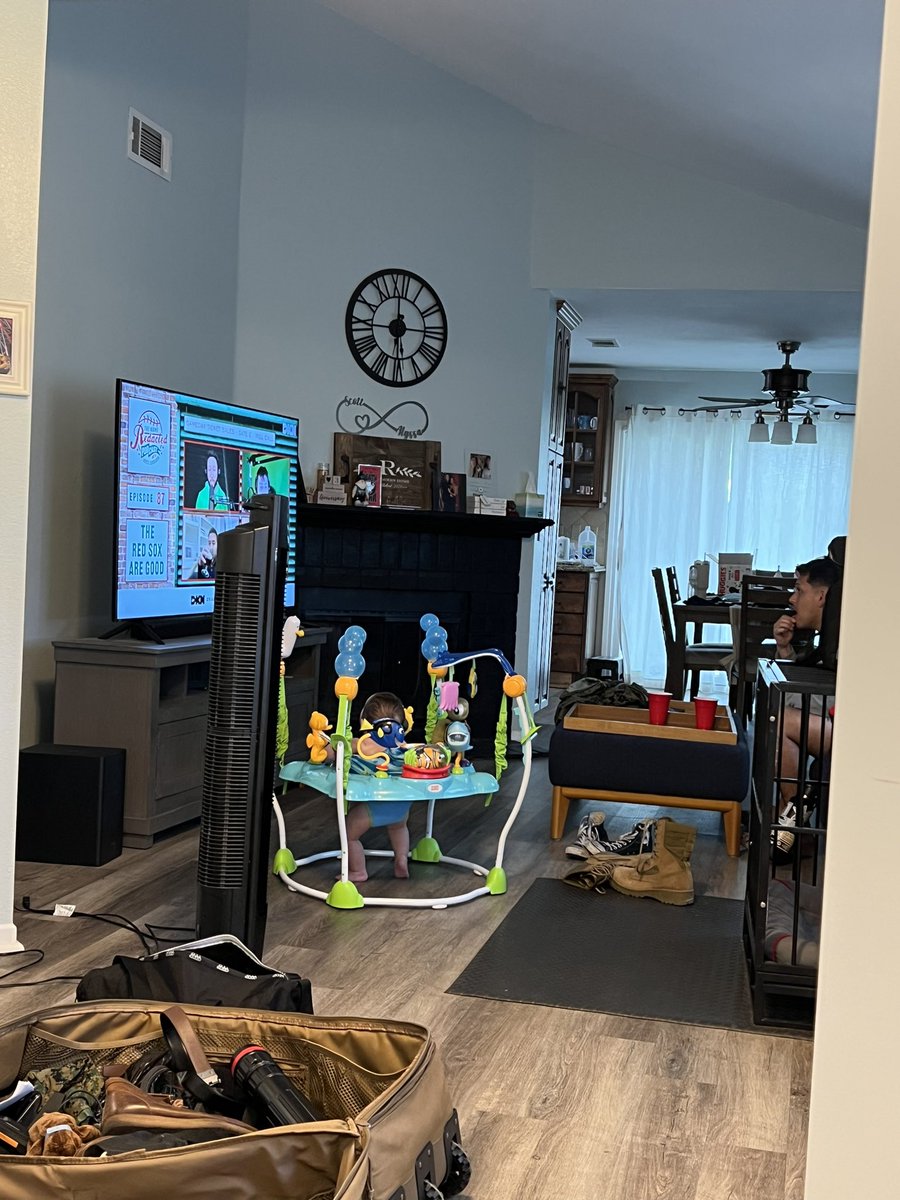 lyssadams_'s tweet photo. @Jared_Carrabis his dad is starting him young even though his mama is a yanks fan https://t.co/3BMu415tMo