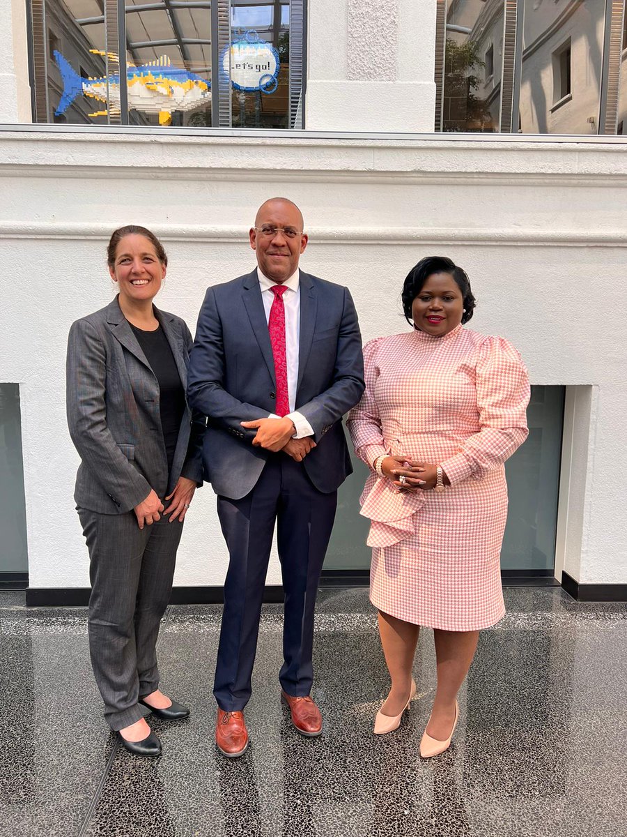 CarolynDeere's tweet photo. Great to see two Ministers from the Coalition of Trade Ministers on Climate here in Geneva - Minister Symmonds from🇧🇧 &amp; Minister Peters from 🇻🇨! 

Engagement w/ small islands developing states is key to inclusive cooperation on trade, climate &amp; sust. dev.

#TradeClimateCoalition https://t.co/ccL9h9AnE1