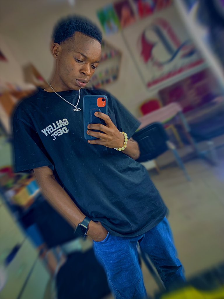AmadixAnd's tweet photo. Miroir 🪞 https://t.co/z9ft46PAsW