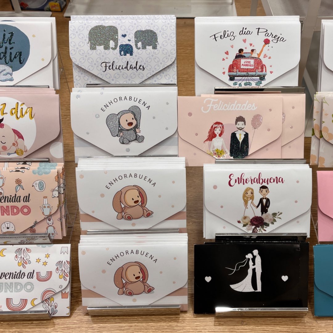 EDICARDS_GRUP's tweet photo. ¿No sabes qué regalar? 🎁Los billeteros de @edicardsoficial te lo ponen fácil 💶.
Tienes modelos para todas las ocasiones.
#edicardsoficial #edicards #billeteros #regalos #papeleria #editorial https://t.co/ijRainoidp