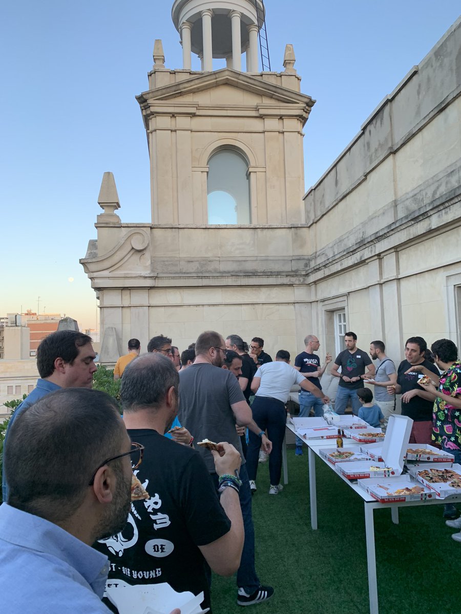 lorilei91's tweet photo. Ayer volvió #devopszaragoza ! 3 años después, muchas ganas y muy buenas charlas! @DaniBaeyens y Elena Menéndez!
En las ofis de @sysdig 😎 https://t.co/HwuEGmI9PI