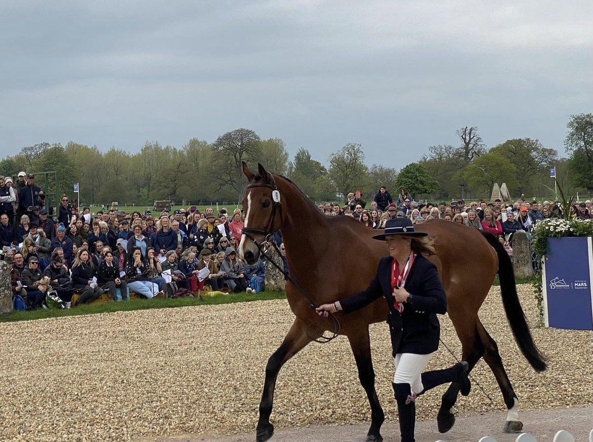 SaddlersCoPW's tweet photo. Saddlers Company is at @bhorsetrials all weekend, talking about equestrian sector stakeholders and about our saddlery trade. With @MasterSaddlers  we will be hosting talks and demos about saddle training and fitting. Come along. #badmintonhorsetrials #equestriansupport #eventing https://t.co/s4pcULi2NM