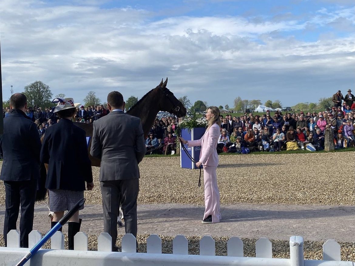 SaddlersCoPW's tweet photo. Saddlers Company is at @bhorsetrials all weekend, talking about equestrian sector stakeholders and about our saddlery trade. With @MasterSaddlers  we will be hosting talks and demos about saddle training and fitting. Come along. #badmintonhorsetrials #equestriansupport #eventing https://t.co/s4pcULi2NM