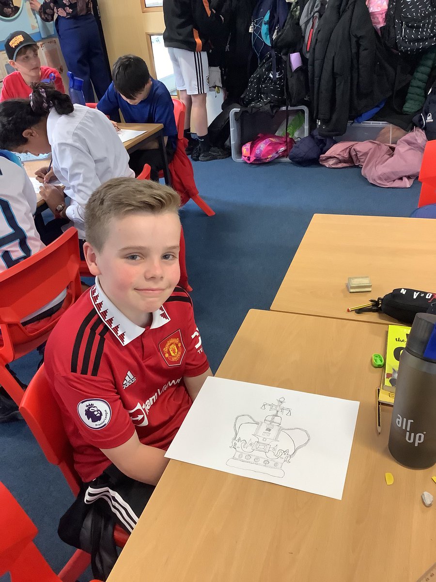 Tyntesfield_MS's tweet photo. Coronation artwork in Year 6. https://t.co/t5Kz4RYkp2