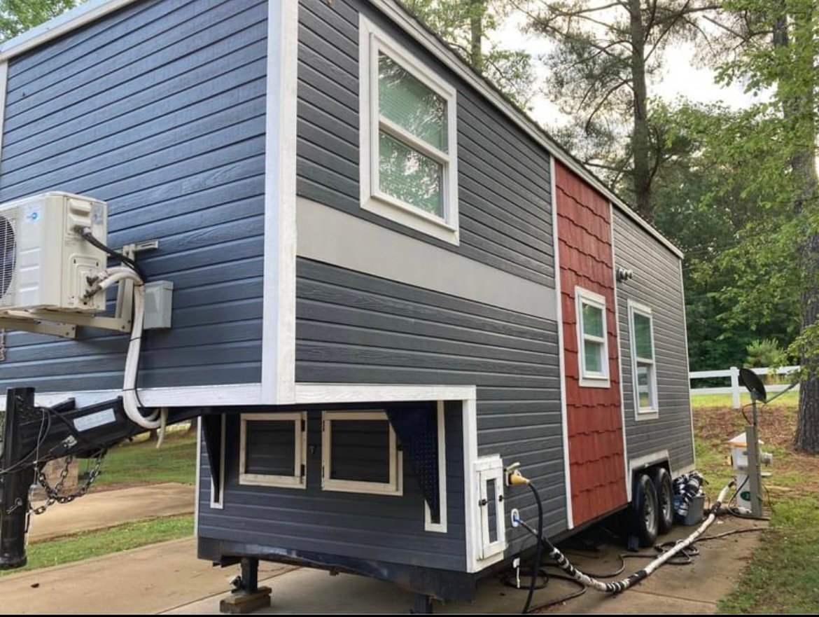 Tiny House Listings tweet media